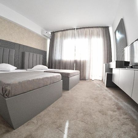 Hotel Parc Craiova Exterior photo